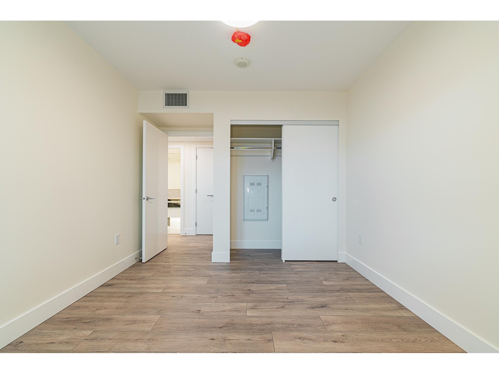 1308 10428 Whalley Boulevard, Surrey, British Columbia  V3T 1W6 - Photo 18 - R2976603