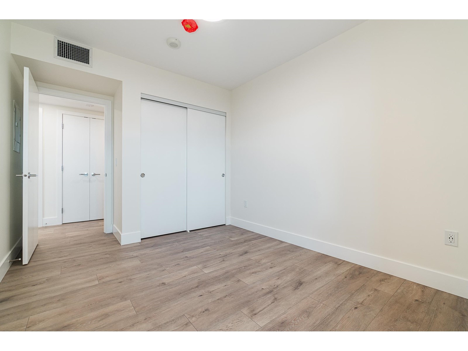 1308 10428 Whalley Boulevard, Surrey, British Columbia  V3T 1W6 - Photo 17 - R2976603