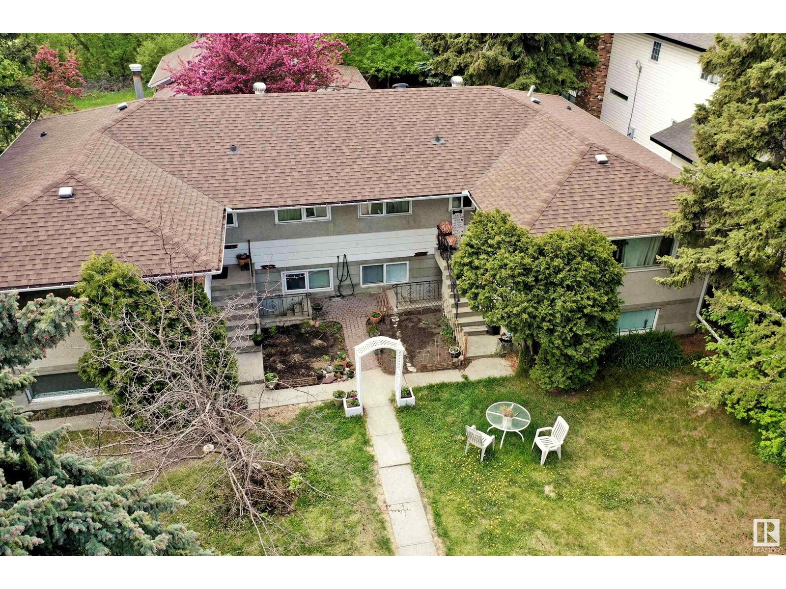 Property at 10202 76 ST NW image 5