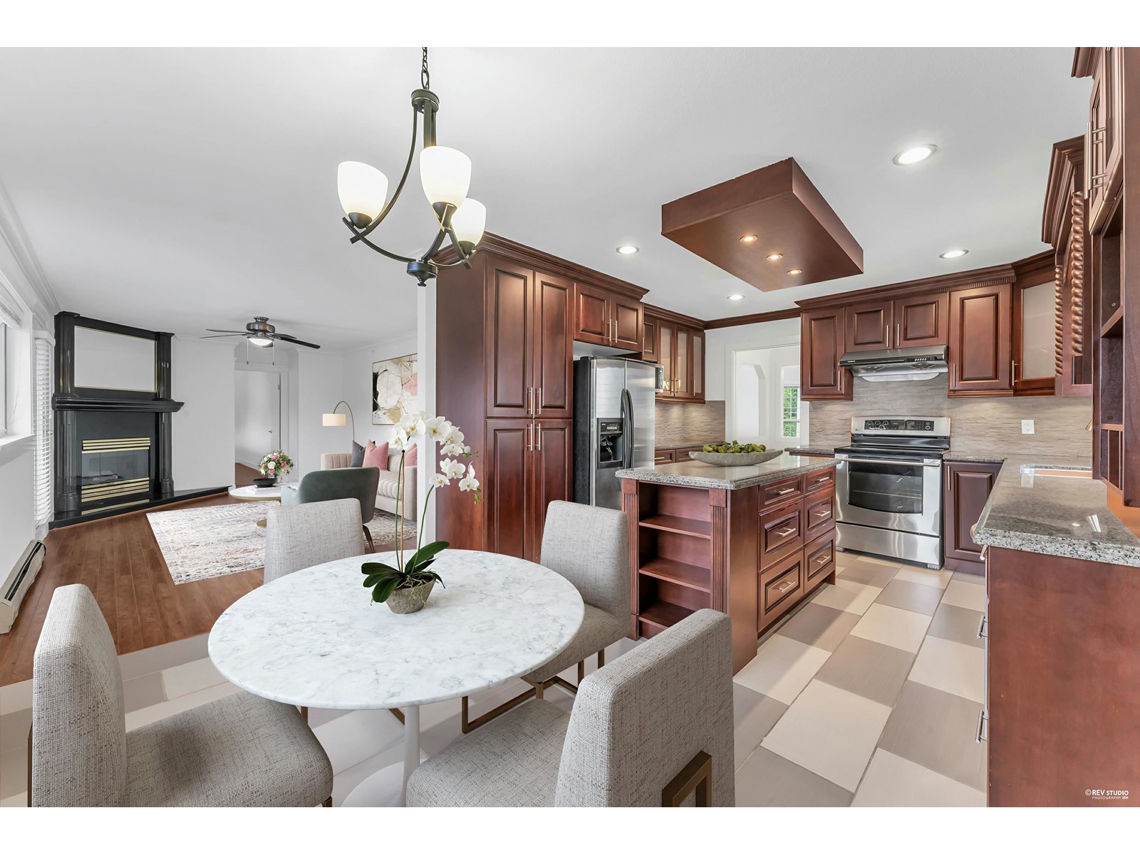 Property at 9433 156 STREET image 4