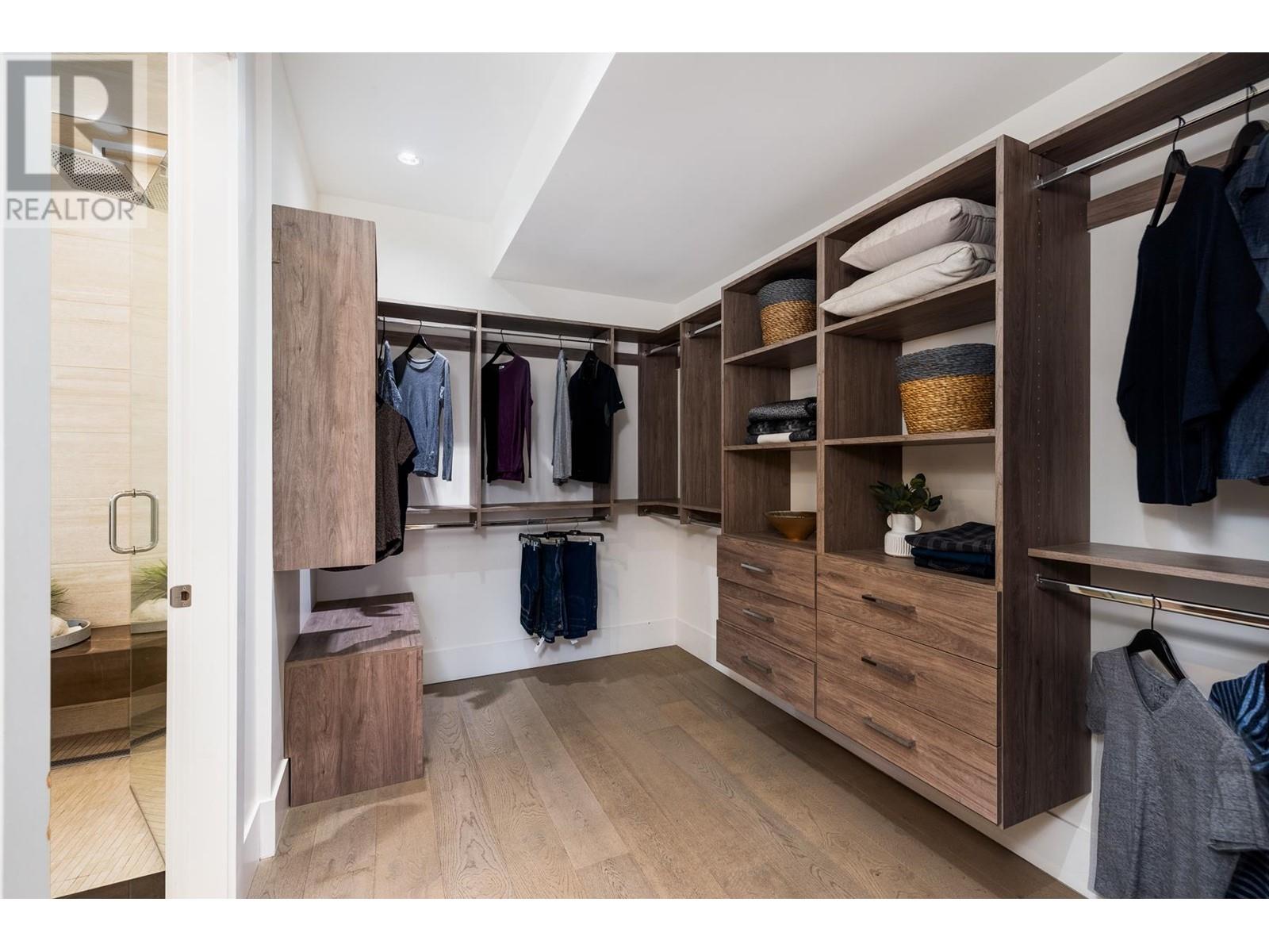 712 E Keith Road, North Vancouver, British Columbia  V7L 1W7 - Photo 26 - R2975797