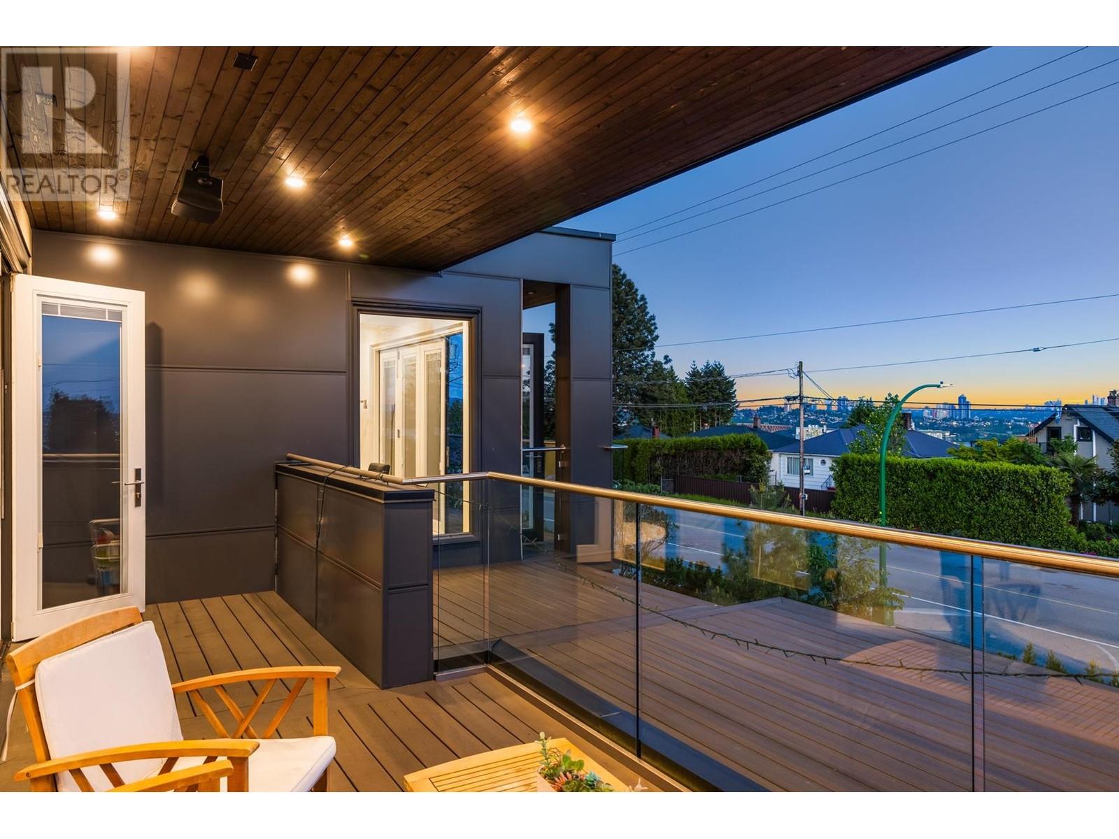 712 E Keith Road, North Vancouver, British Columbia  V7L 1W7 - Photo 35 - R2975797