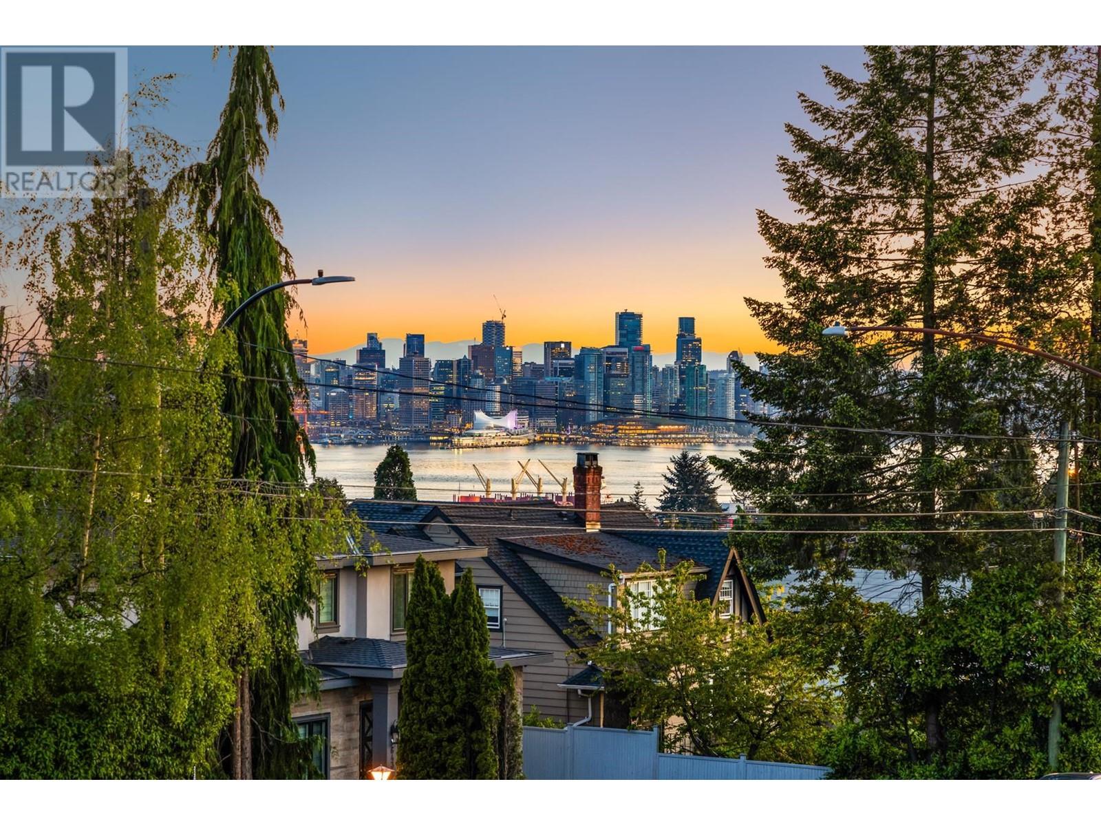 712 E Keith Road, North Vancouver, British Columbia  V7L 1W7 - Photo 36 - R2975797