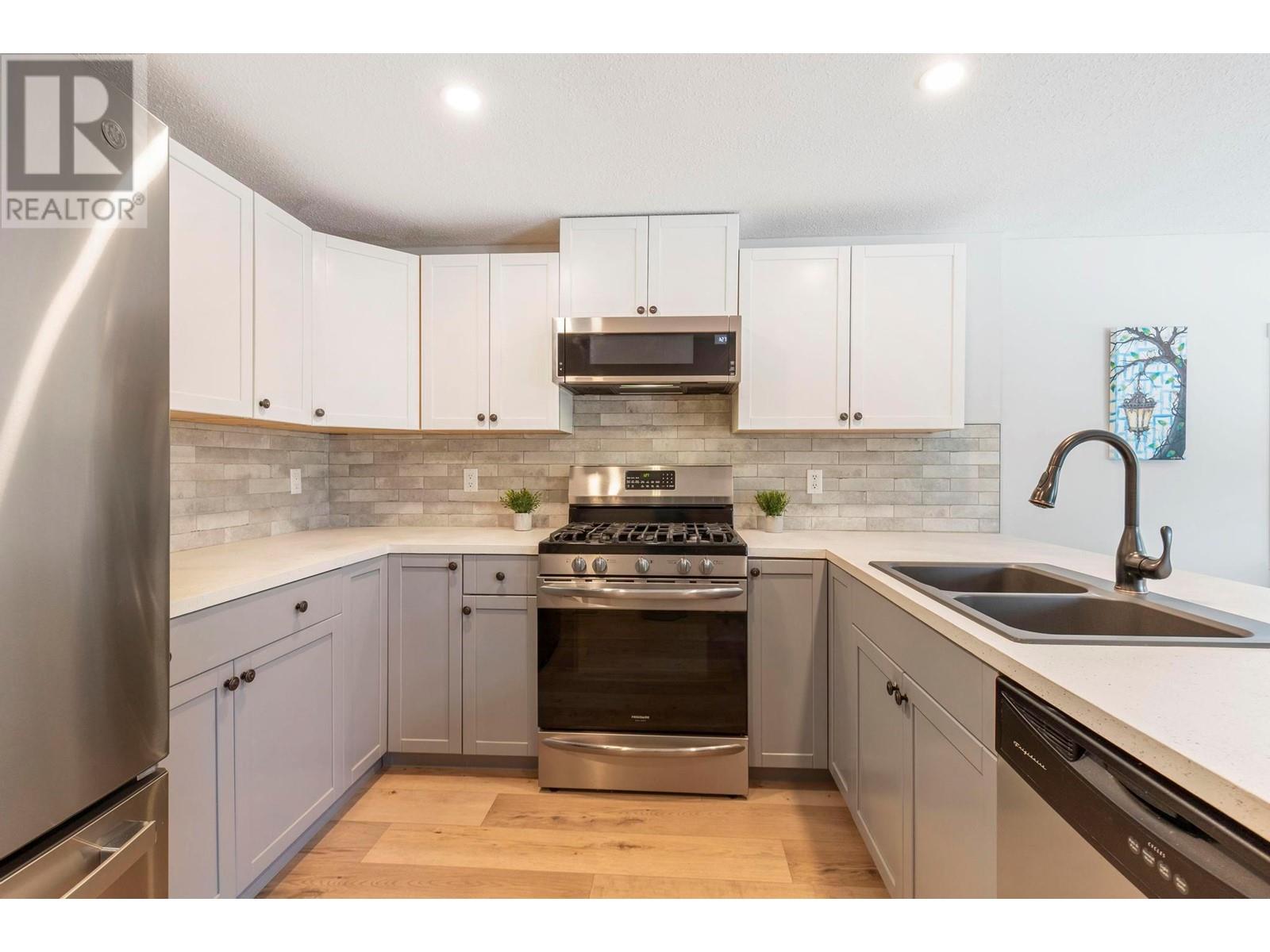 Property at 2035 Boucherie Road Unit# 56 image 3