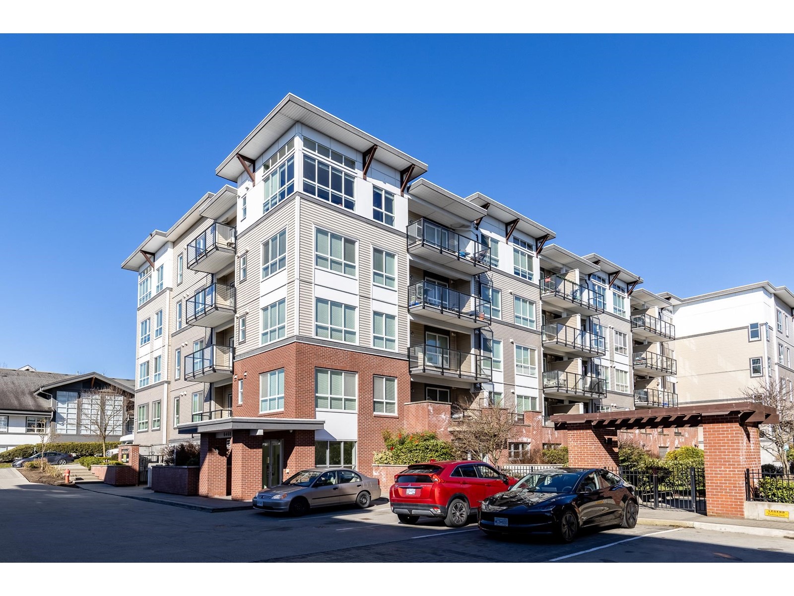 Property at 312 6468 195A STREET image 1