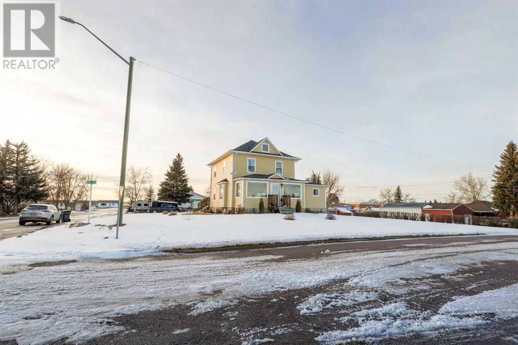 202 4 Street, Warner, Alberta  T0K 2L0 - Photo 6 - A2186427