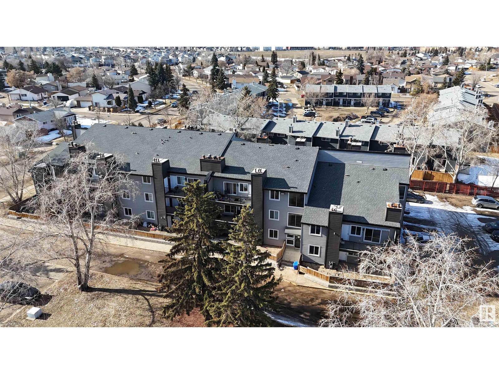 #101 12408 161 Av Nw, Edmonton, Alberta  T5X 4W6 - Photo 2 - E4424845