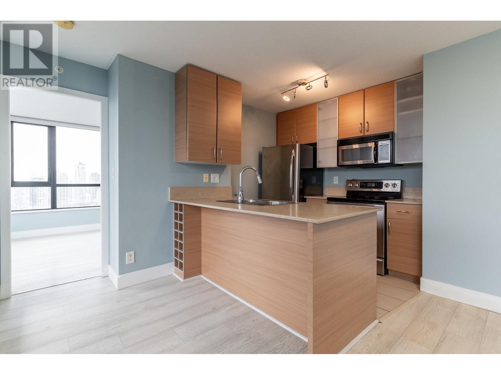 Listing Picture 12 of 25 : 2307 977 MAINLAND STREET, Vancouver / 溫哥華 - 魯藝地產 Yvonne Lu Group - MLS Medallion Club Member