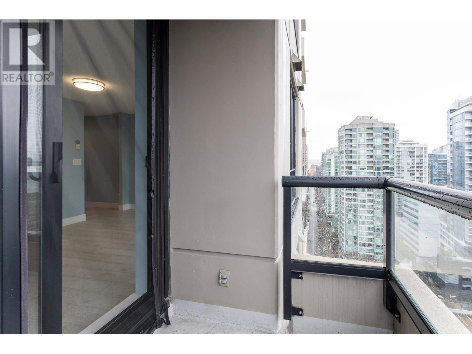 Listing Picture 20 of 25 : 2307 977 MAINLAND STREET, Vancouver / 溫哥華 - 魯藝地產 Yvonne Lu Group - MLS Medallion Club Member