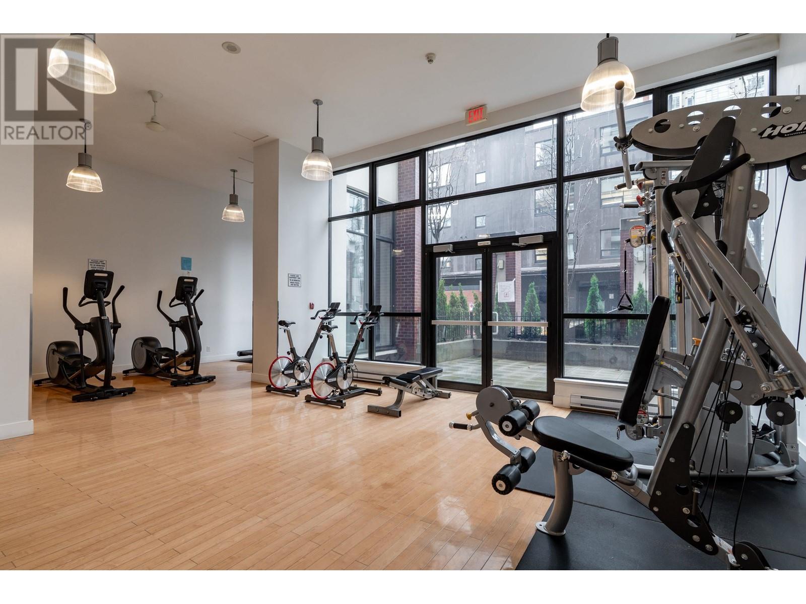 Listing Picture 23 of 25 : 2307 977 MAINLAND STREET, Vancouver / 溫哥華 - 魯藝地產 Yvonne Lu Group - MLS Medallion Club Member