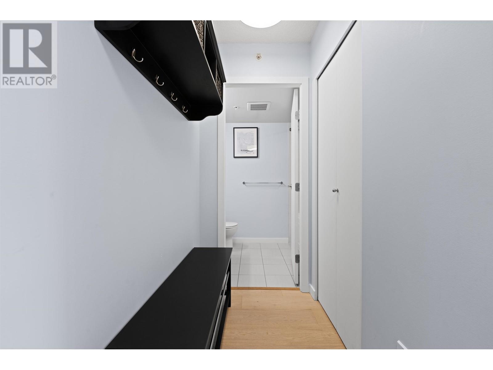 Listing Picture 15 of 28 : 905 4118 DAWSON STREET, Burnaby / 本拿比 - 魯藝地產 Yvonne Lu Group - MLS Medallion Club Member