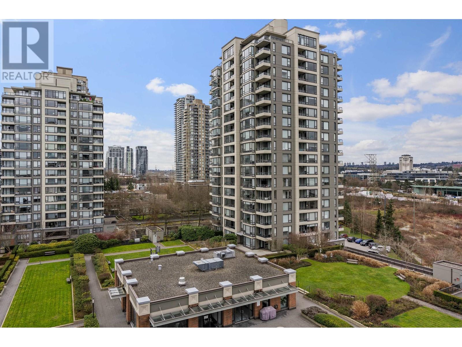 Listing Picture 17 of 28 : 905 4118 DAWSON STREET, Burnaby / 本拿比 - 魯藝地產 Yvonne Lu Group - MLS Medallion Club Member