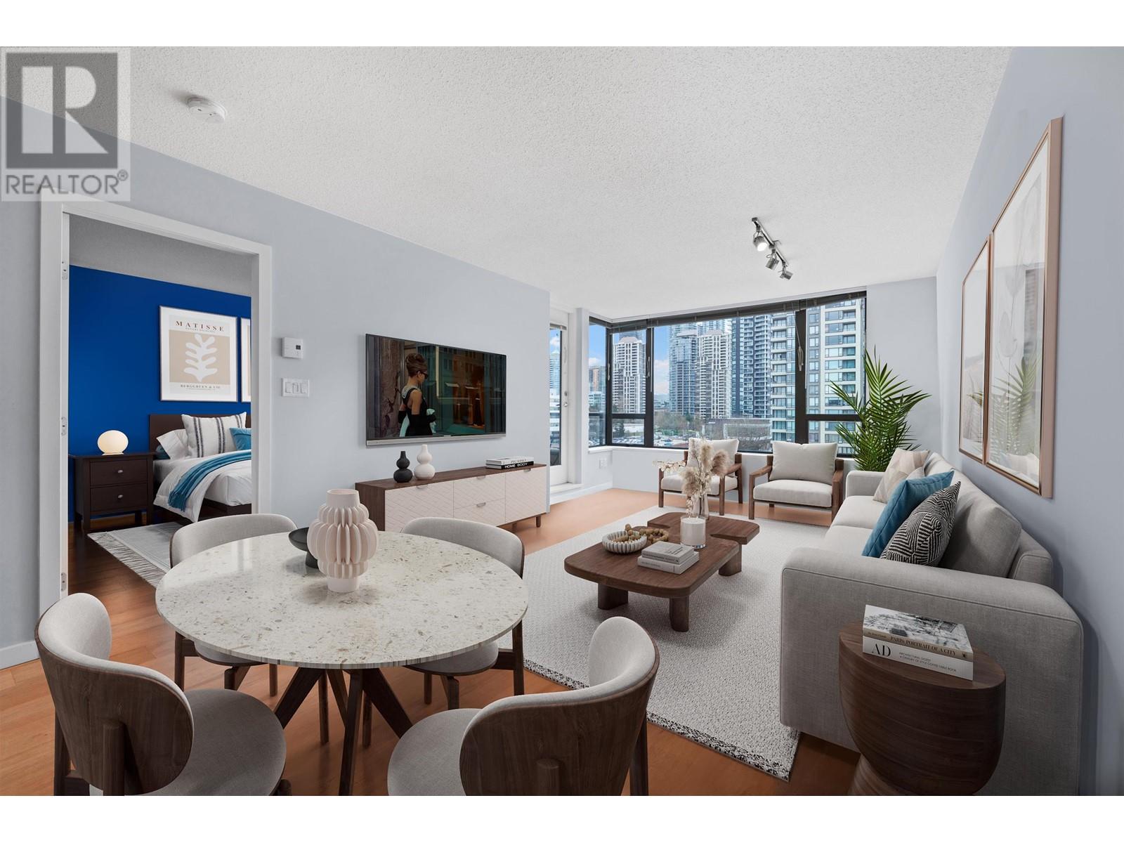 Listing Picture 3 of 28 : 905 4118 DAWSON STREET, Burnaby / 本拿比 - 魯藝地產 Yvonne Lu Group - MLS Medallion Club Member