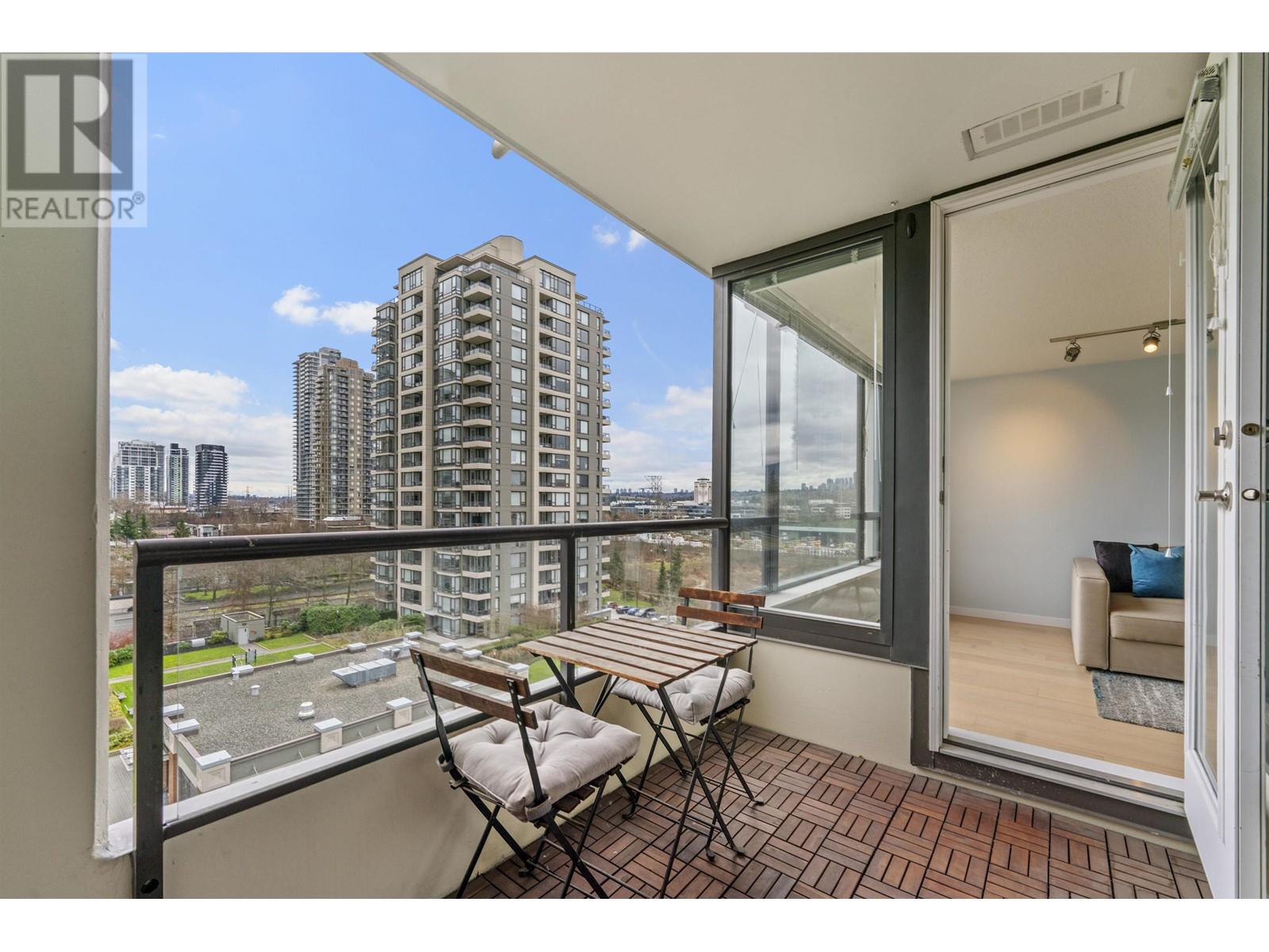 Listing Picture 9 of 28 : 905 4118 DAWSON STREET, Burnaby / 本拿比 - 魯藝地產 Yvonne Lu Group - MLS Medallion Club Member