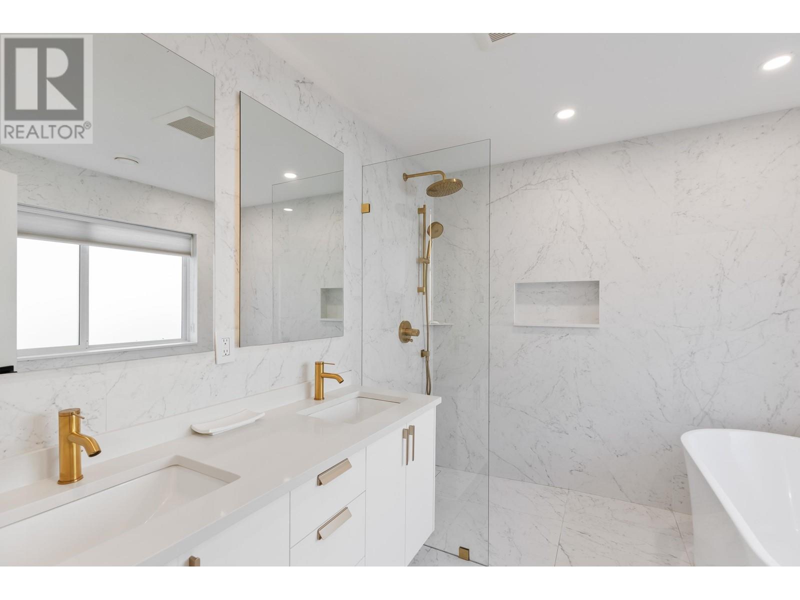2314 Oneida Drive, Coquitlam, British Columbia  V3J 7A8 - Photo 19 - R2976643