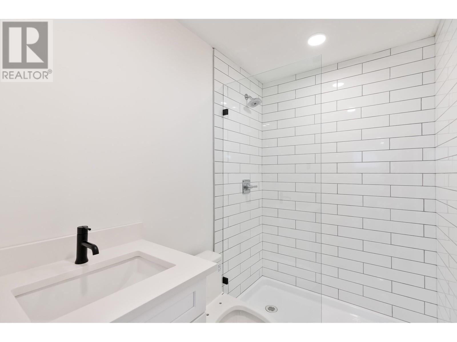 2314 Oneida Drive, Coquitlam, British Columbia  V3J 7A8 - Photo 31 - R2976643