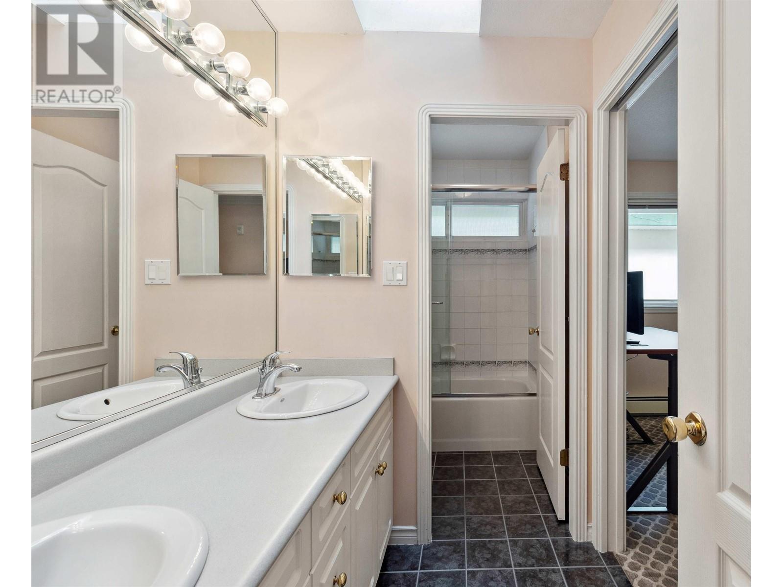 4511 Cameron Court, Richmond, British Columbia  V6V 2T5 - Photo 25 - R2976653