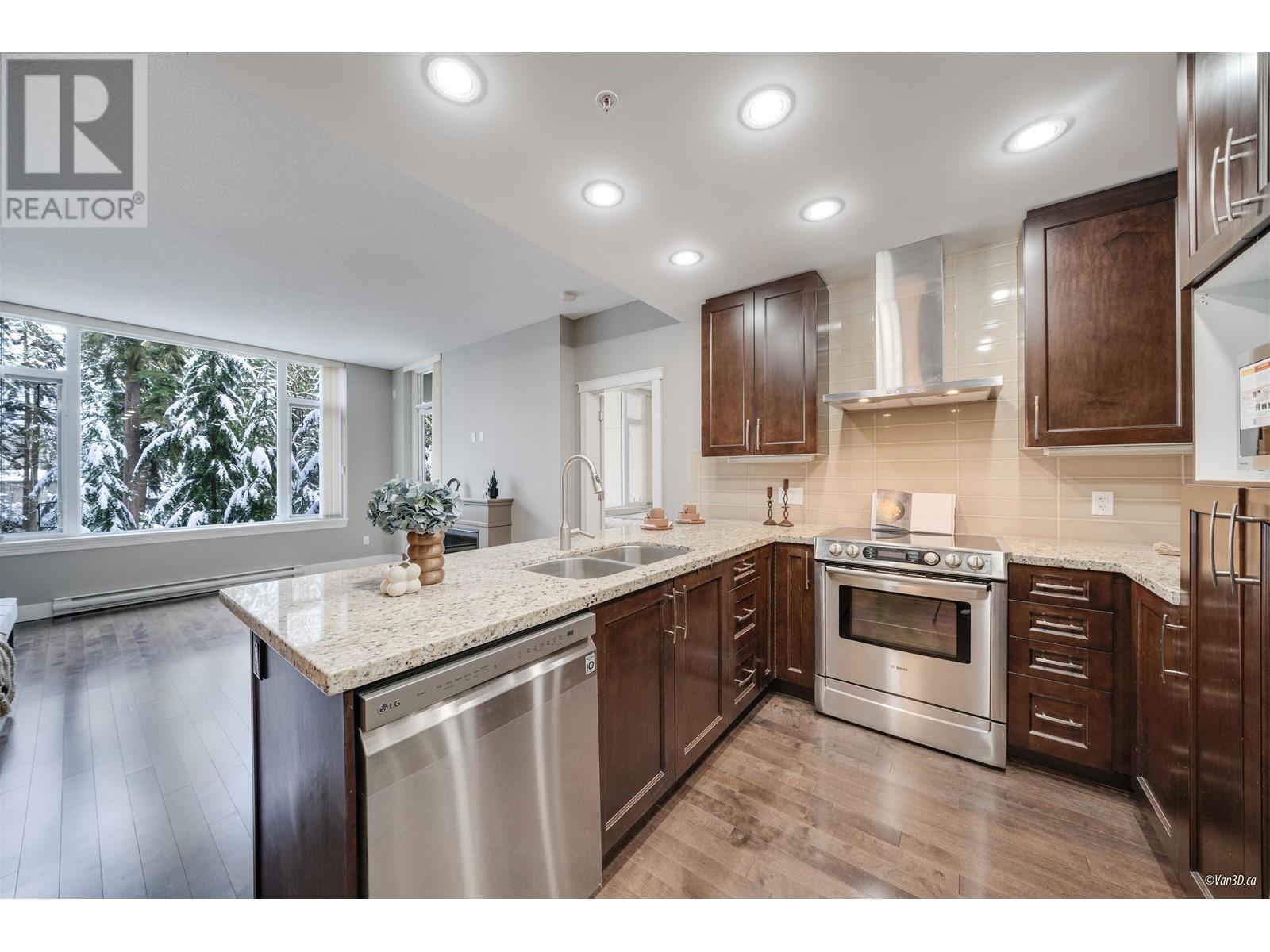 505 1415 Parkway Boulevard, Coquitlam, British Columbia  V3E 0C7 - Photo 2 - R2963623