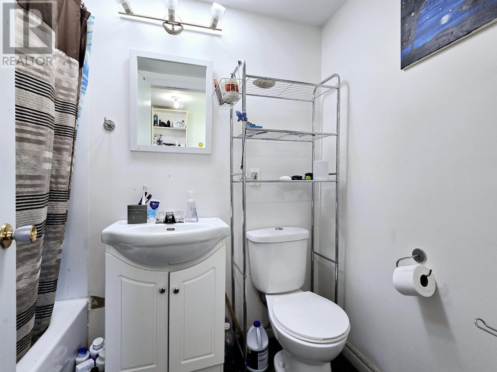 29 Edward Street, Plymouth, Nova Scotia  B0K 1S0 - Photo 9 - 202504623