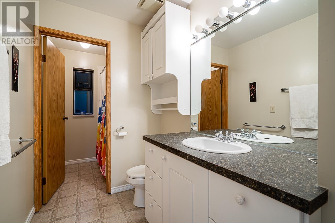 949 Lynwood Avenue, Port Coquitlam, British Columbia  V3B 6J7 - Photo 16 - R2976309