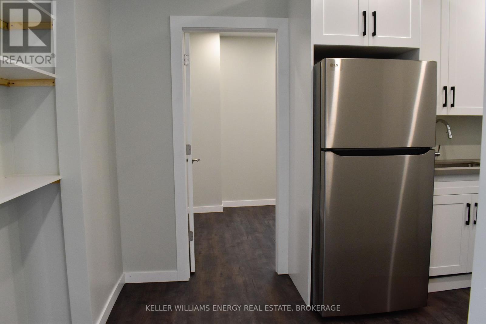 Main Unit - 484 Albert Street, Oshawa, Ontario  L1H 4S6 - Photo 3 - E12006375