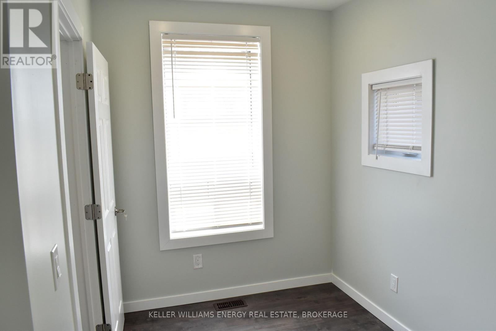 Main Unit - 484 Albert Street, Oshawa, Ontario  L1H 4S6 - Photo 8 - E12006375