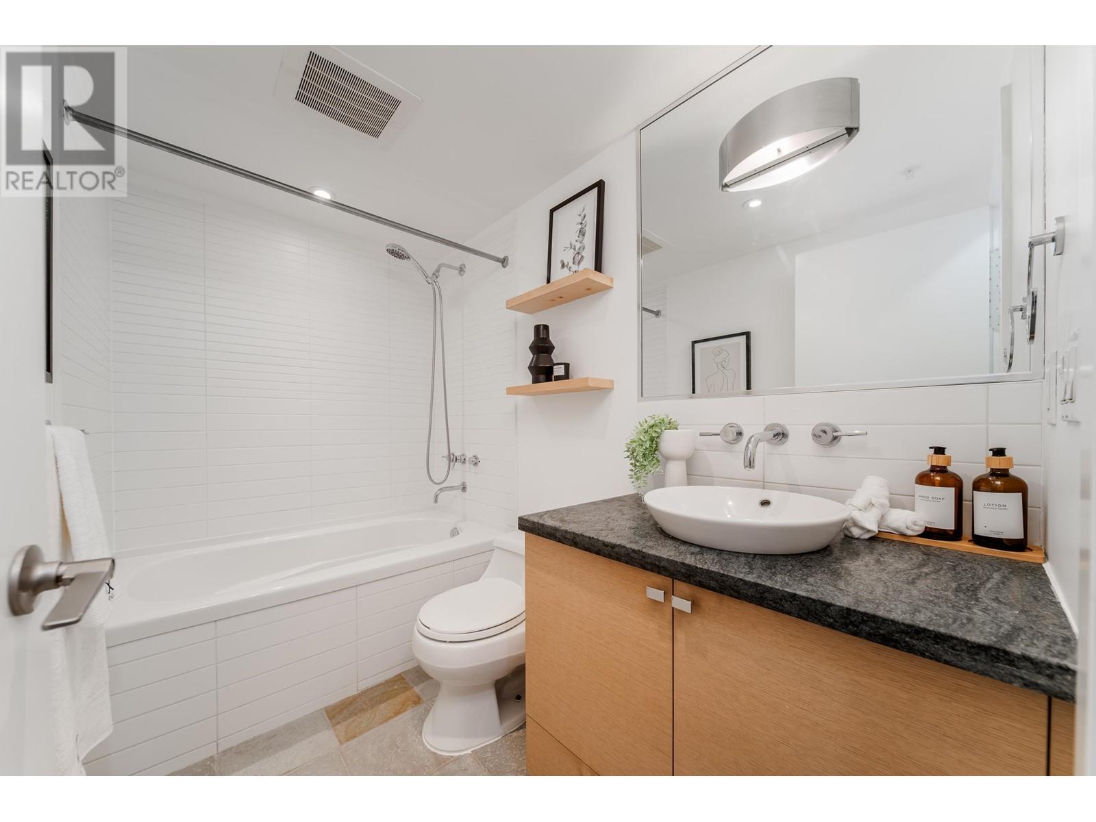 702 1530 W 8th Avenue, Vancouver, British Columbia  V6J 5M6 - Photo 15 - R2974435