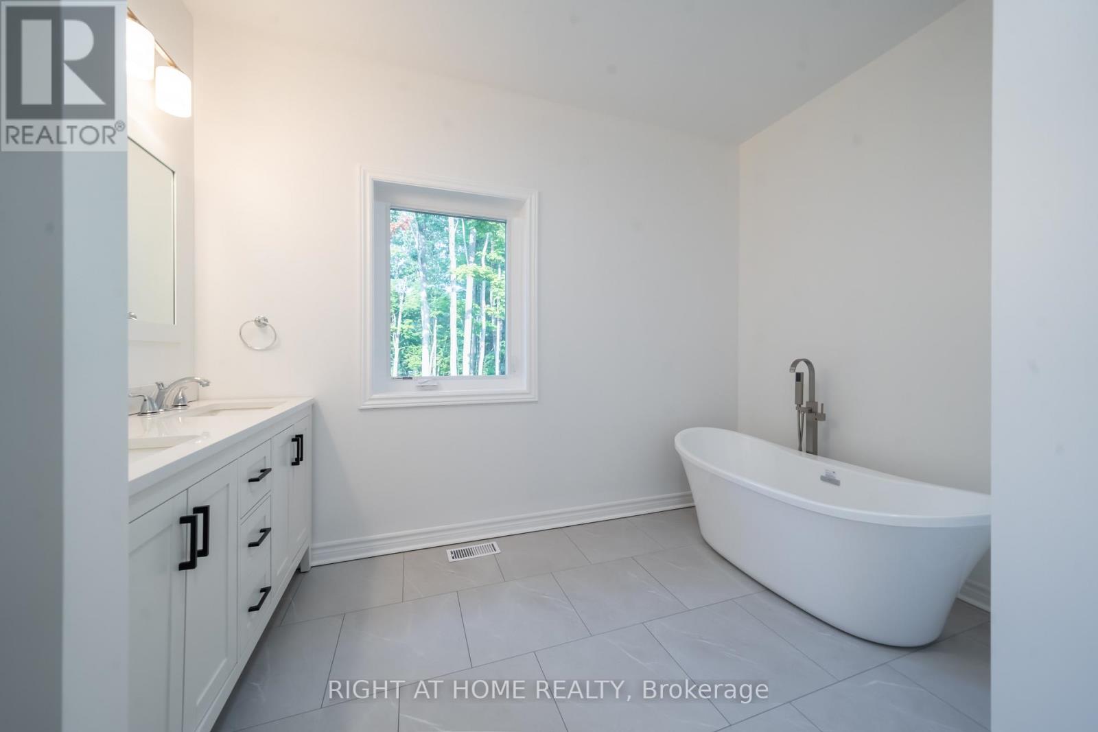 50 Breithaupt Crescent, Tiny, Ontario  L9M 0B2 - Photo 19 - S12013647