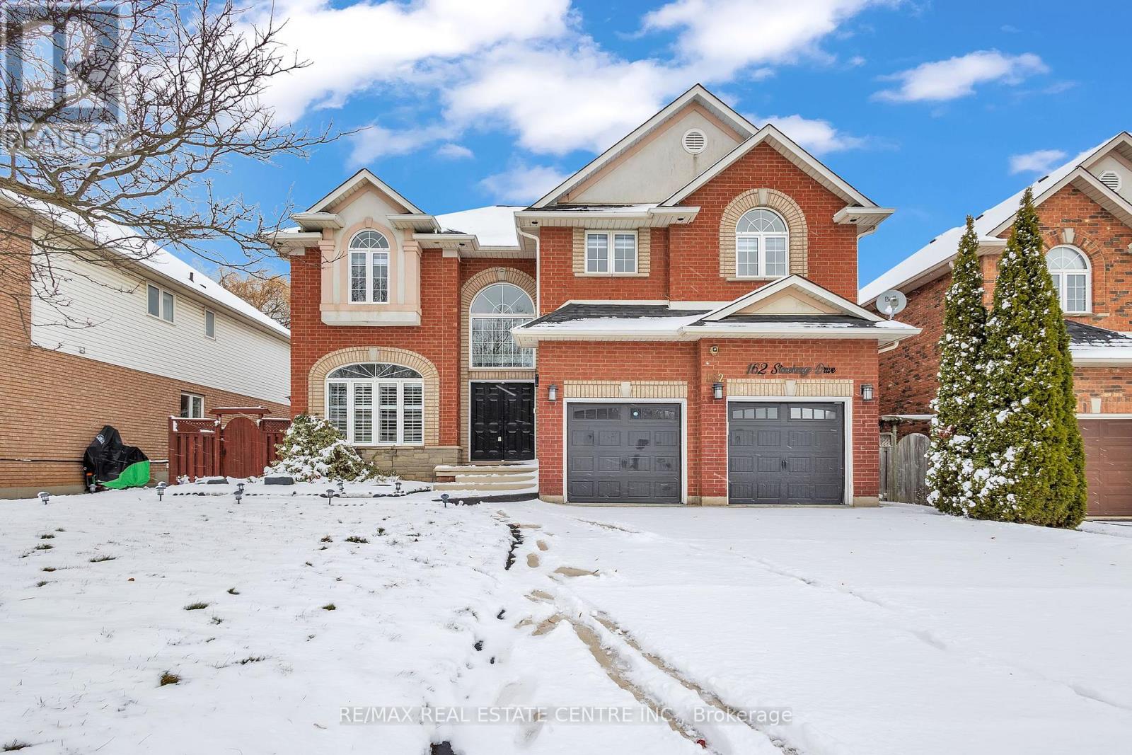 Property at 162 STONEHENGE DRIVE image 2
