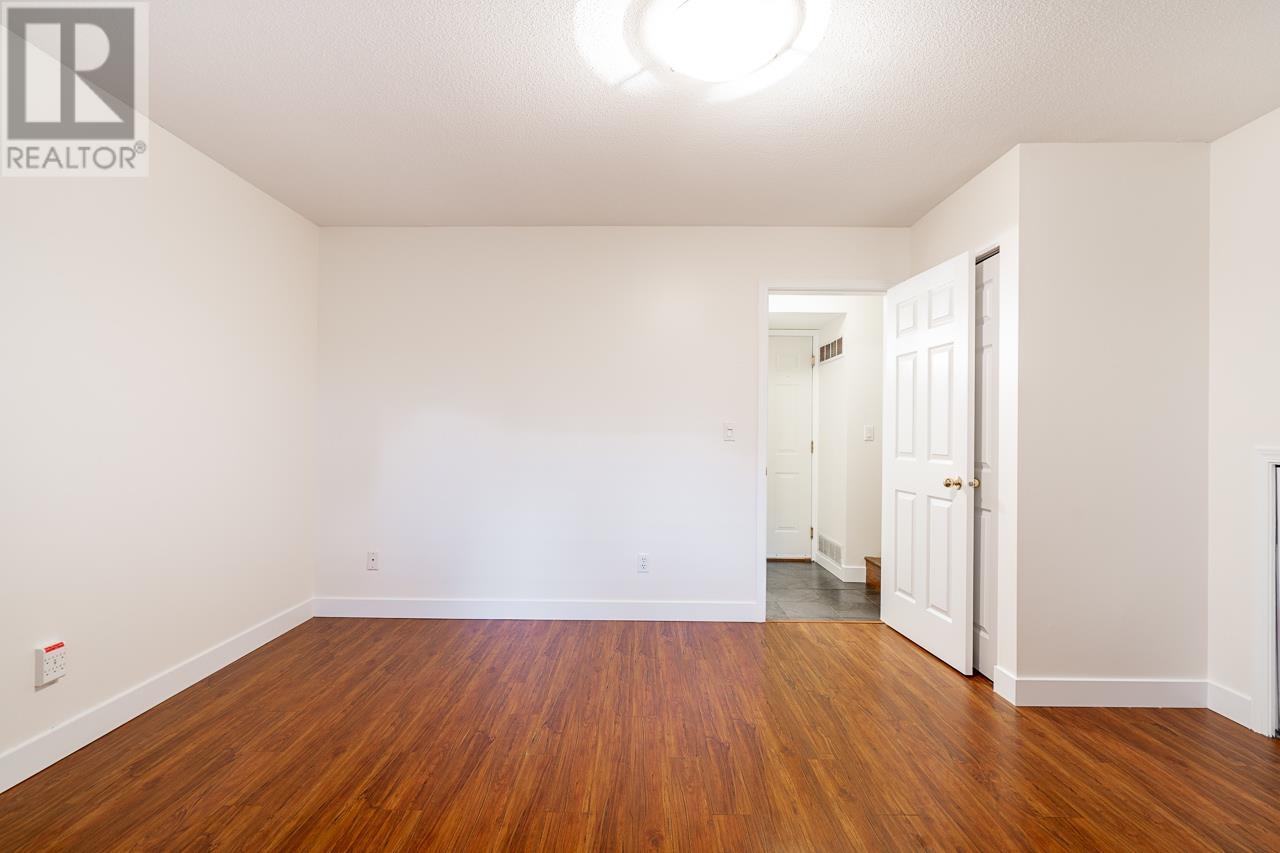 Listing Picture 26 of 33 : 71 6700 RUMBLE STREET, Burnaby / 本拿比 - 魯藝地產 Yvonne Lu Group - MLS Medallion Club Member