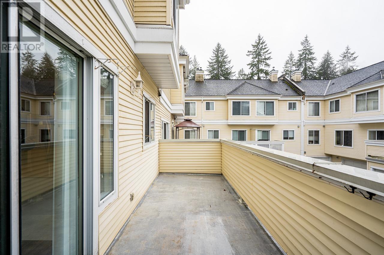Listing Picture 15 of 33 : 71 6700 RUMBLE STREET, Burnaby / 本拿比 - 魯藝地產 Yvonne Lu Group - MLS Medallion Club Member