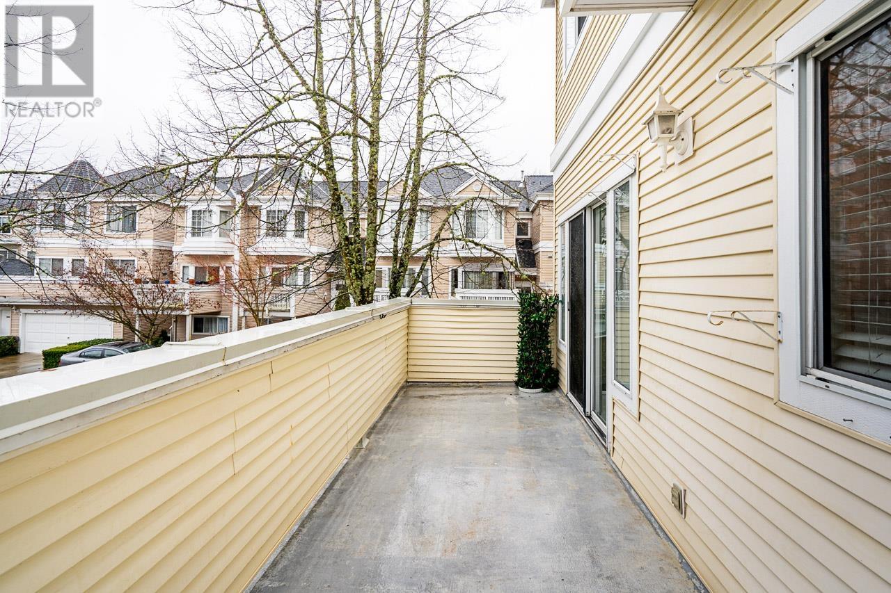 Listing Picture 16 of 33 : 71 6700 RUMBLE STREET, Burnaby / 本拿比 - 魯藝地產 Yvonne Lu Group - MLS Medallion Club Member