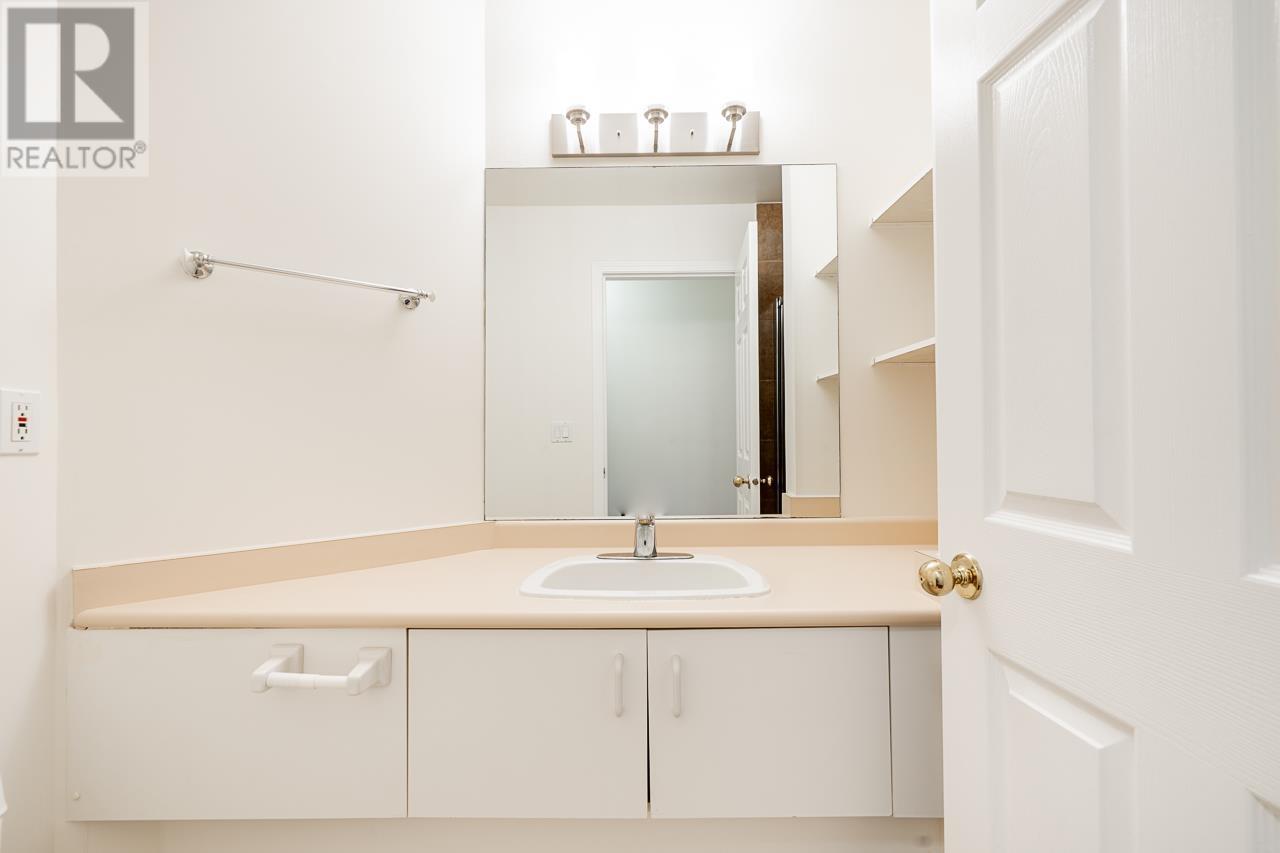 Listing Picture 23 of 33 : 71 6700 RUMBLE STREET, Burnaby / 本拿比 - 魯藝地產 Yvonne Lu Group - MLS Medallion Club Member