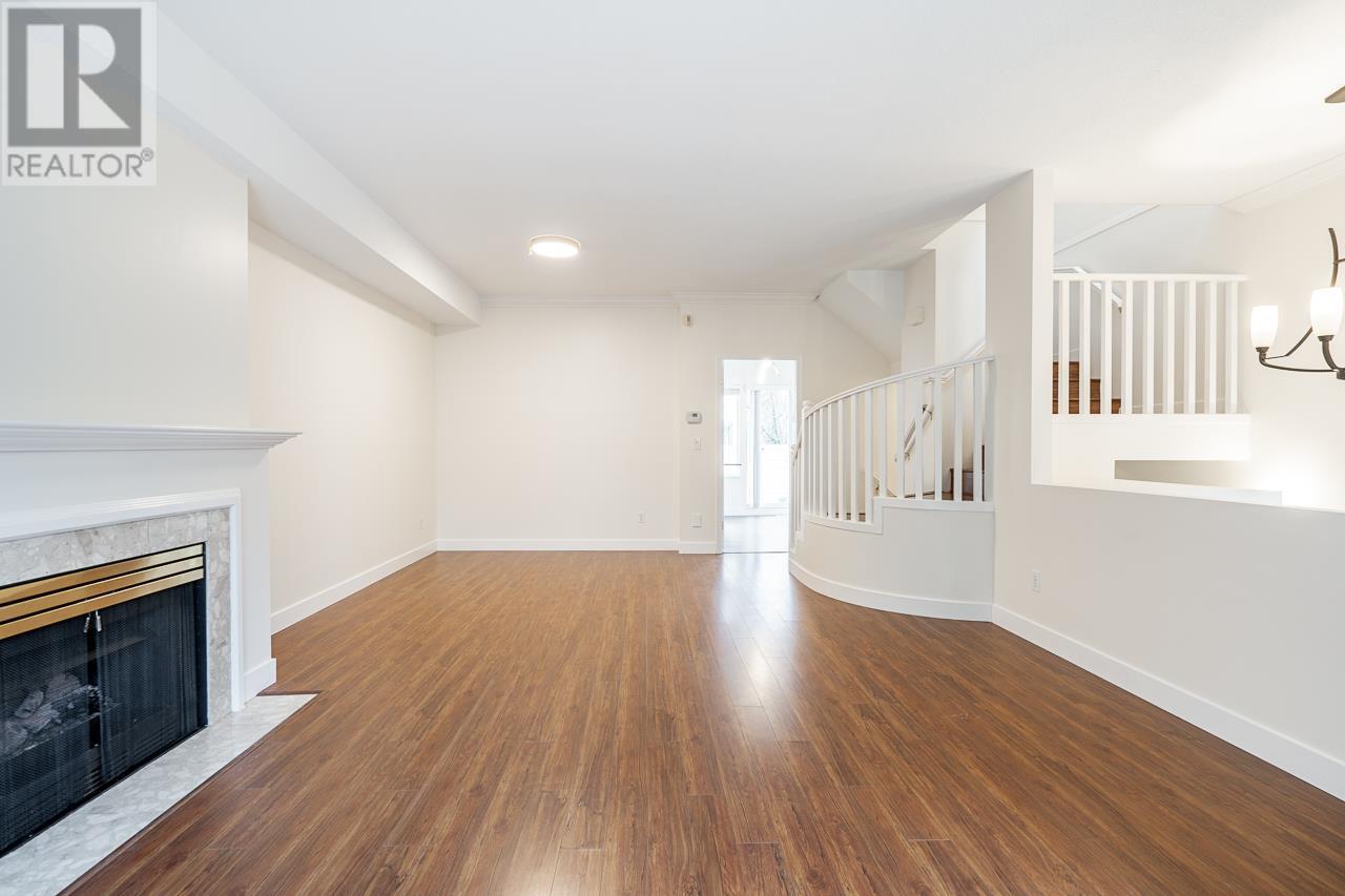 Listing Picture 4 of 33 : 71 6700 RUMBLE STREET, Burnaby / 本拿比 - 魯藝地產 Yvonne Lu Group - MLS Medallion Club Member