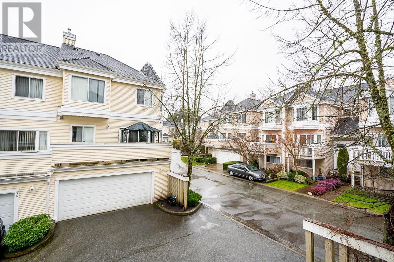Listing Picture 30 of 33 : 71 6700 RUMBLE STREET, Burnaby / 本拿比 - 魯藝地產 Yvonne Lu Group - MLS Medallion Club Member