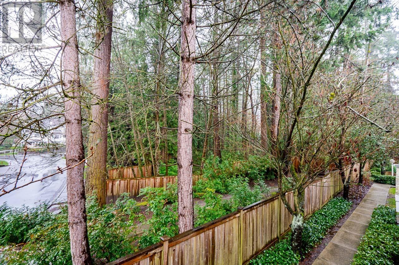 Listing Picture 6 of 33 : 71 6700 RUMBLE STREET, Burnaby / 本拿比 - 魯藝地產 Yvonne Lu Group - MLS Medallion Club Member