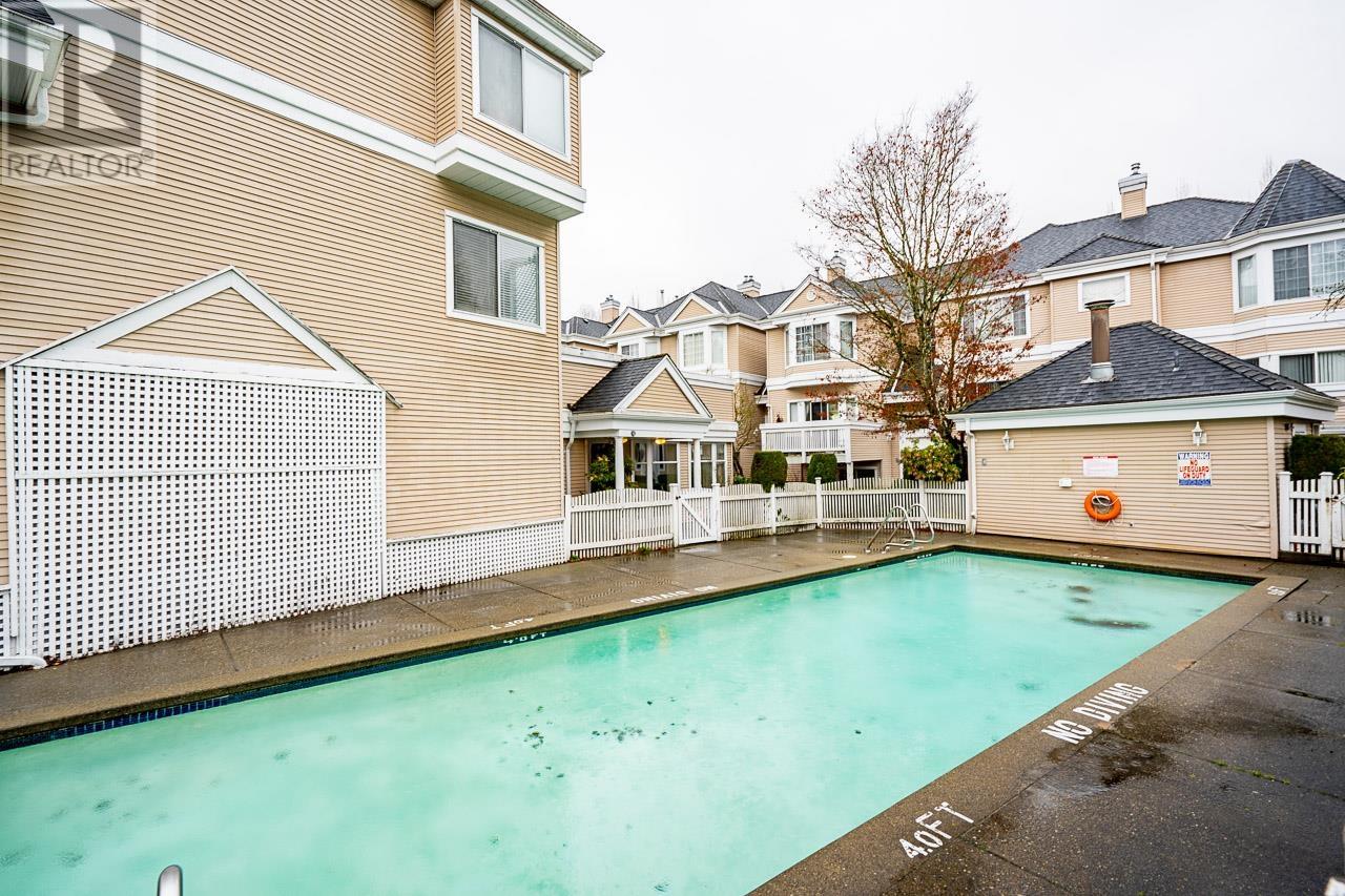 Listing Picture 32 of 33 : 71 6700 RUMBLE STREET, Burnaby / 本拿比 - 魯藝地產 Yvonne Lu Group - MLS Medallion Club Member