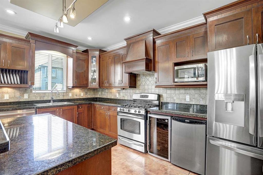 6303 167b Street, Surrey, British Columbia  V3S 1X3 - Photo 12 - R2975730