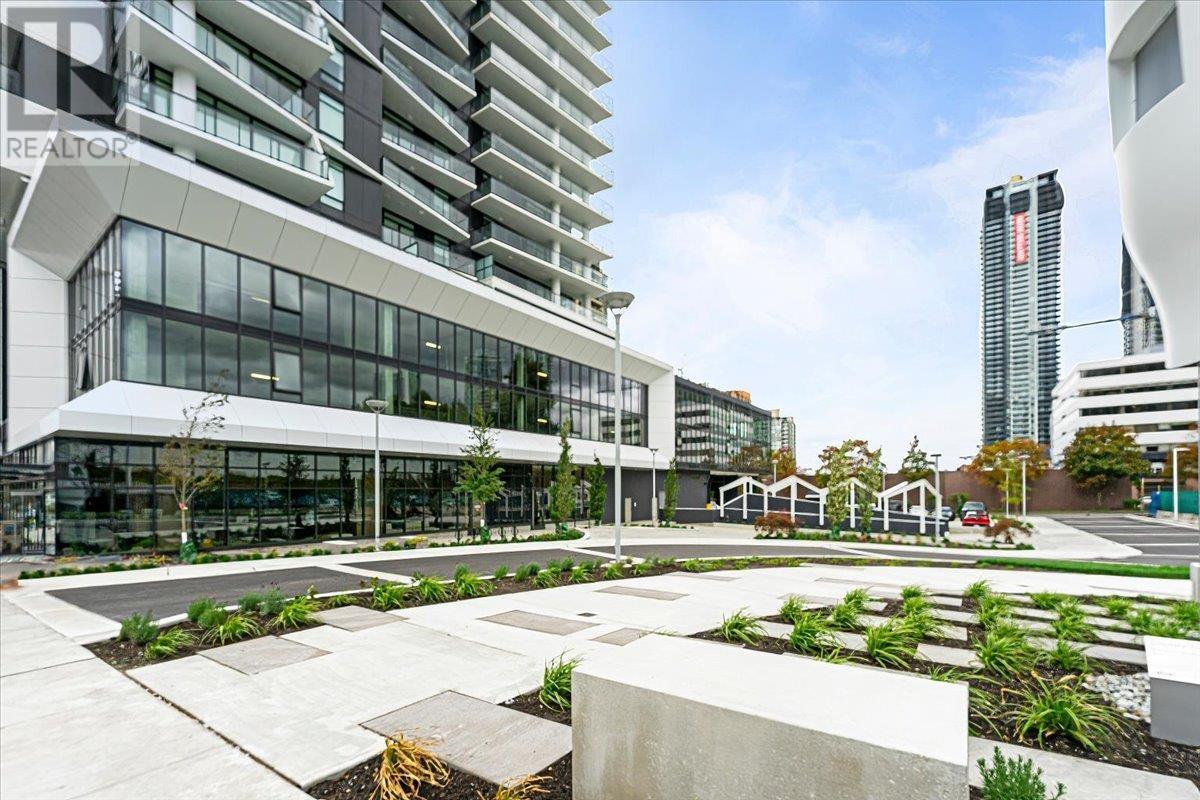 Listing Picture 3 of 34 : 502 2181 MADISON AVENUE, Burnaby / 本拿比 - 魯藝地產 Yvonne Lu Group - MLS Medallion Club Member