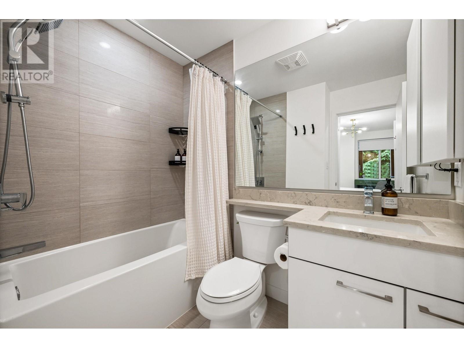 Listing Picture 17 of 31 : 201 5460 BROADWAY, Burnaby / 本拿比 - 魯藝地產 Yvonne Lu Group - MLS Medallion Club Member