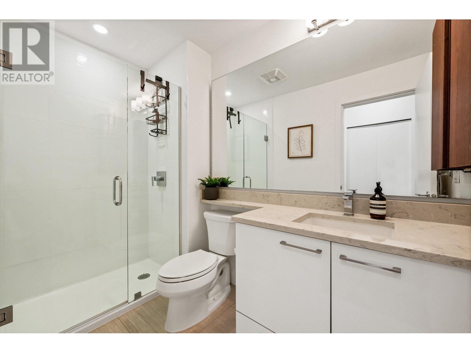 Listing Picture 21 of 31 : 201 5460 BROADWAY, Burnaby / 本拿比 - 魯藝地產 Yvonne Lu Group - MLS Medallion Club Member