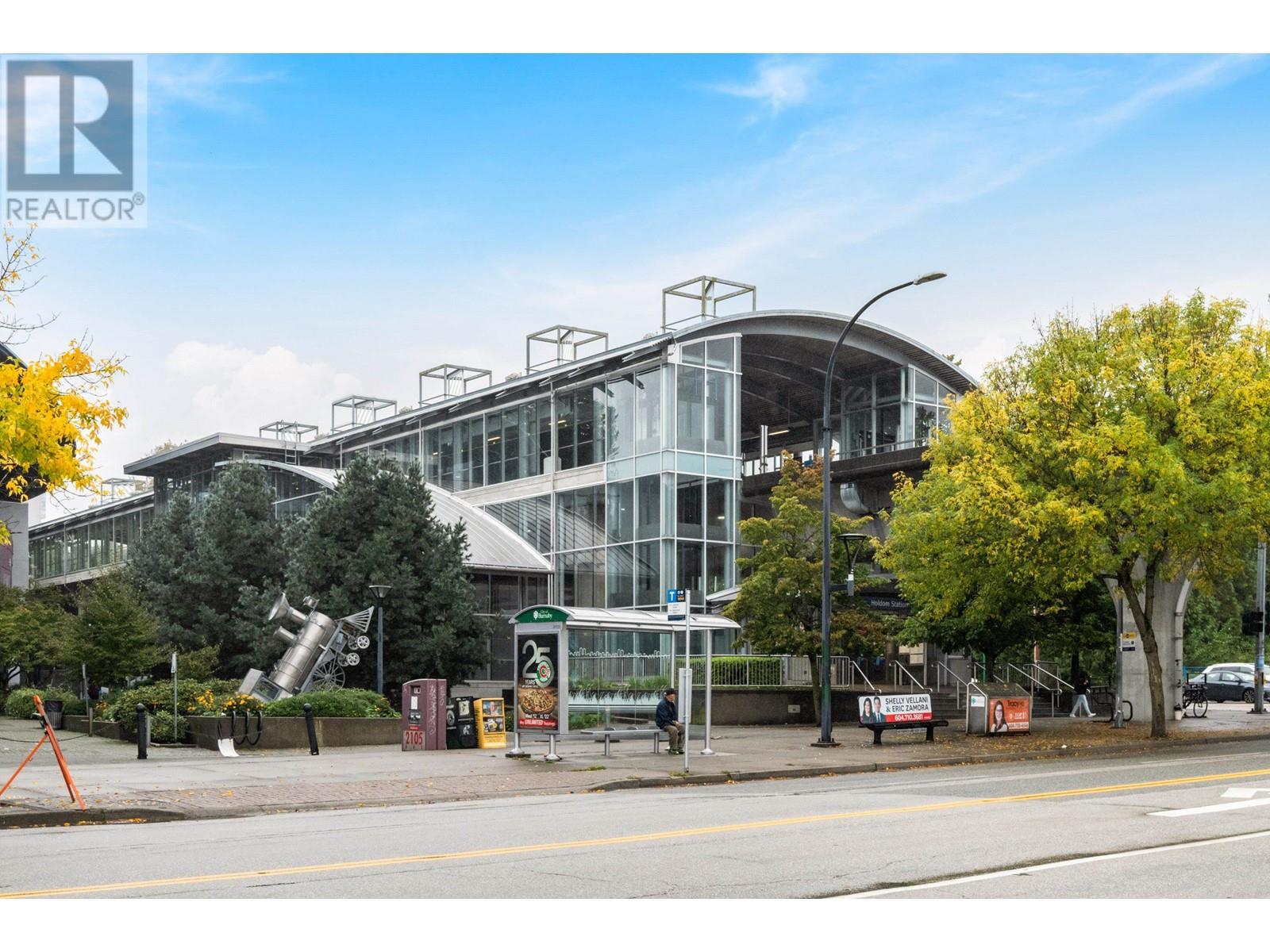 Listing Picture 31 of 31 : 201 5460 BROADWAY, Burnaby / 本拿比 - 魯藝地產 Yvonne Lu Group - MLS Medallion Club Member