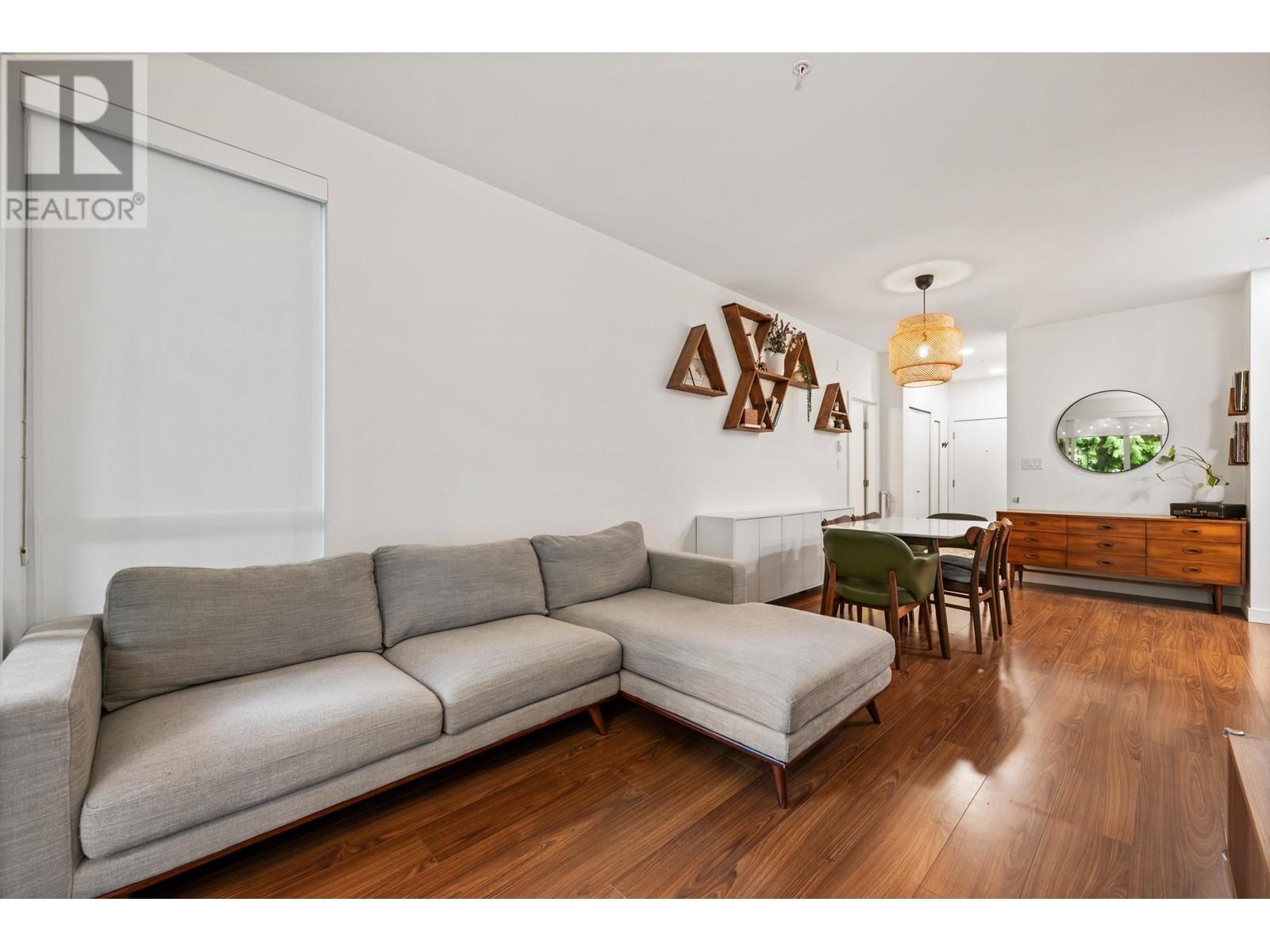 Listing Picture 5 of 31 : 201 5460 BROADWAY, Burnaby / 本拿比 - 魯藝地產 Yvonne Lu Group - MLS Medallion Club Member