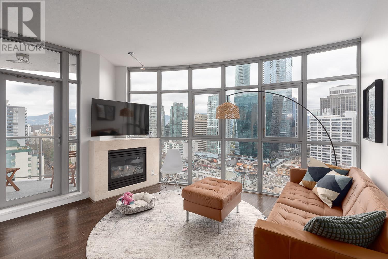 Listing Picture 2 of 26 : 1602 1050 SMITHE STREET, Vancouver / 溫哥華 - 魯藝地產 Yvonne Lu Group - MLS Medallion Club Member