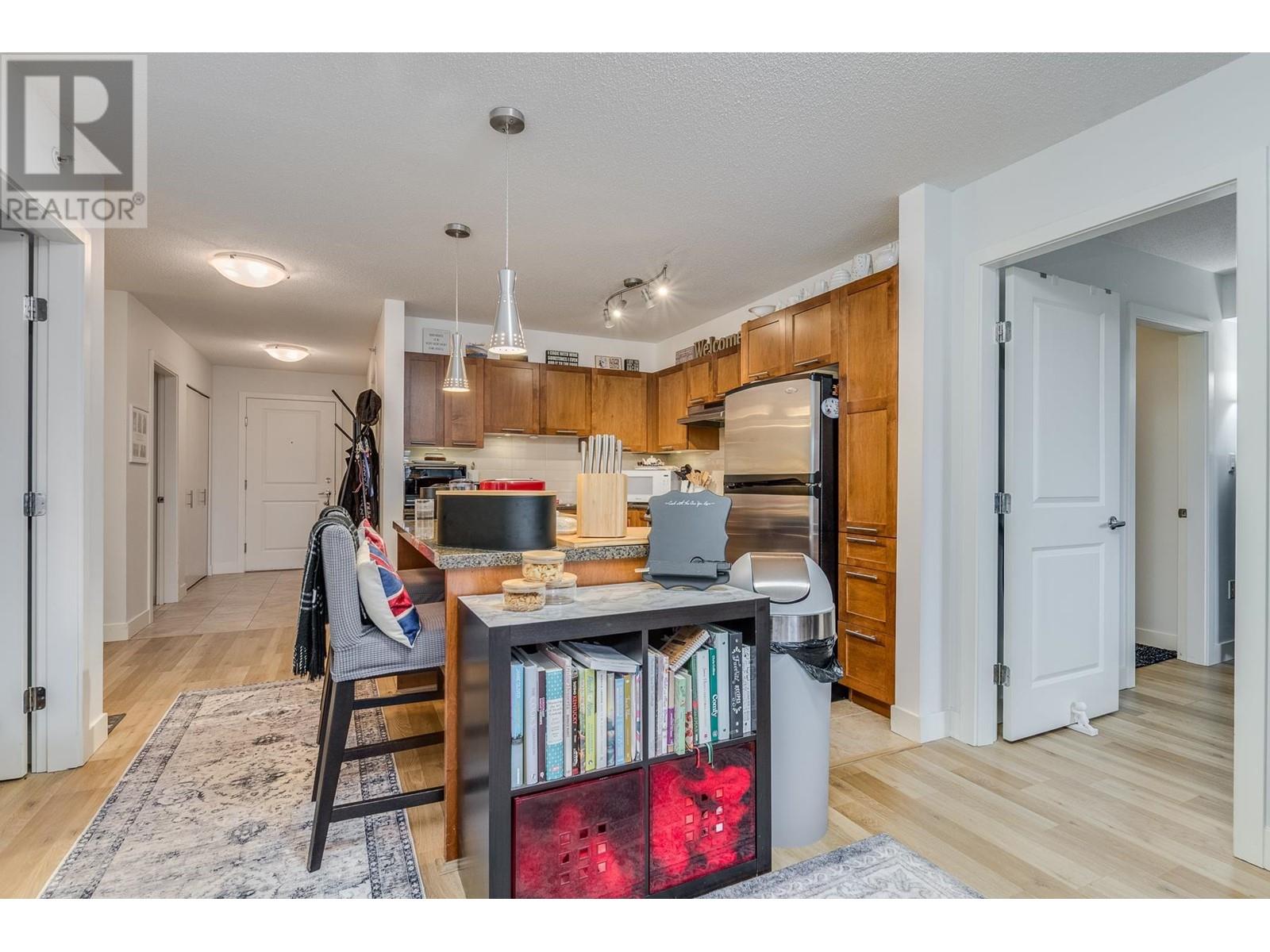 407 19673 Meadow Gardens Way, Pitt Meadows, British Columbia  V3Y 0A1 - Photo 11 - R2976674