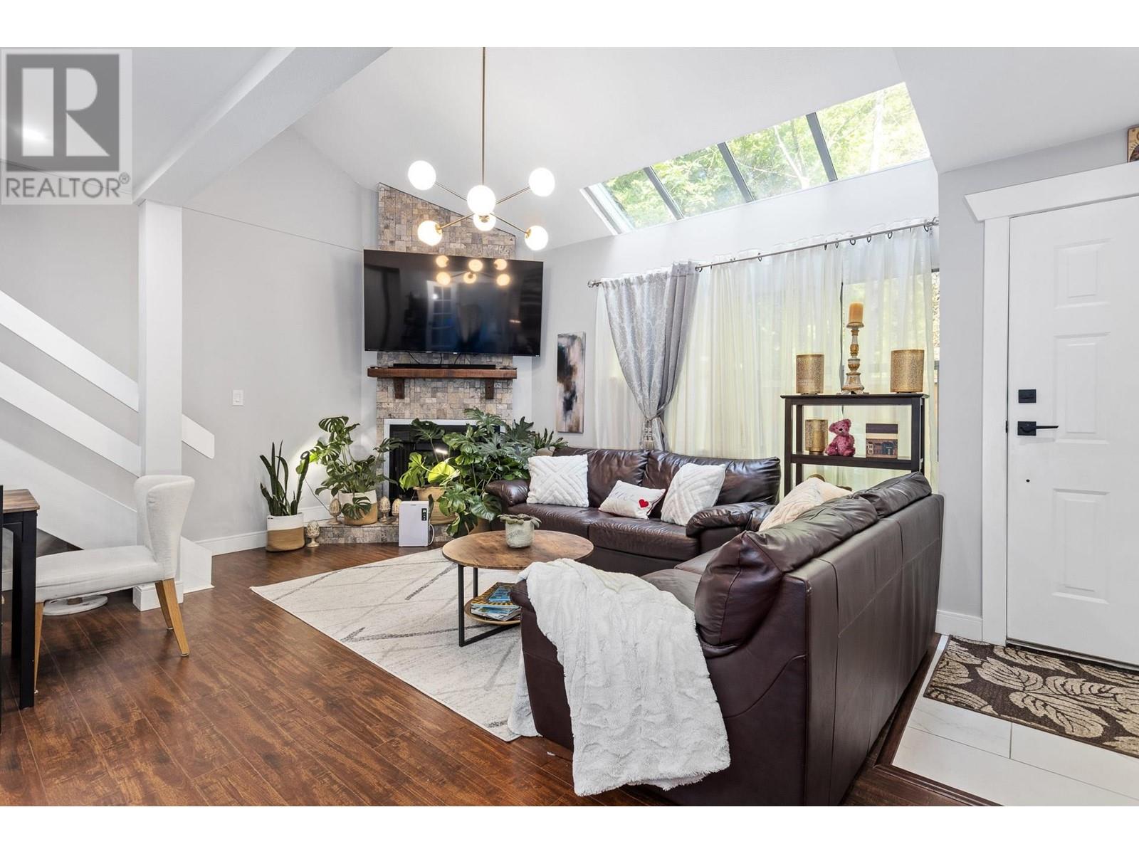 Listing Picture 11 of 40 : 15 7540 ABERCROMBIE DRIVE, Richmond / 烈治文 - 魯藝地產 Yvonne Lu Group - MLS Medallion Club Member