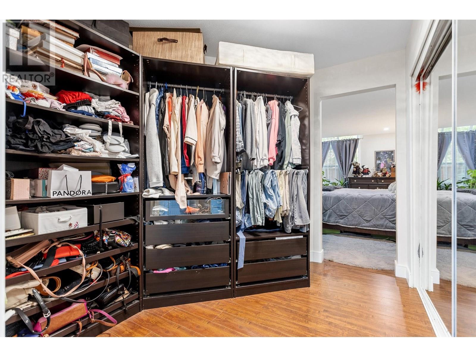 Listing Picture 23 of 40 : 15 7540 ABERCROMBIE DRIVE, Richmond / 烈治文 - 魯藝地產 Yvonne Lu Group - MLS Medallion Club Member