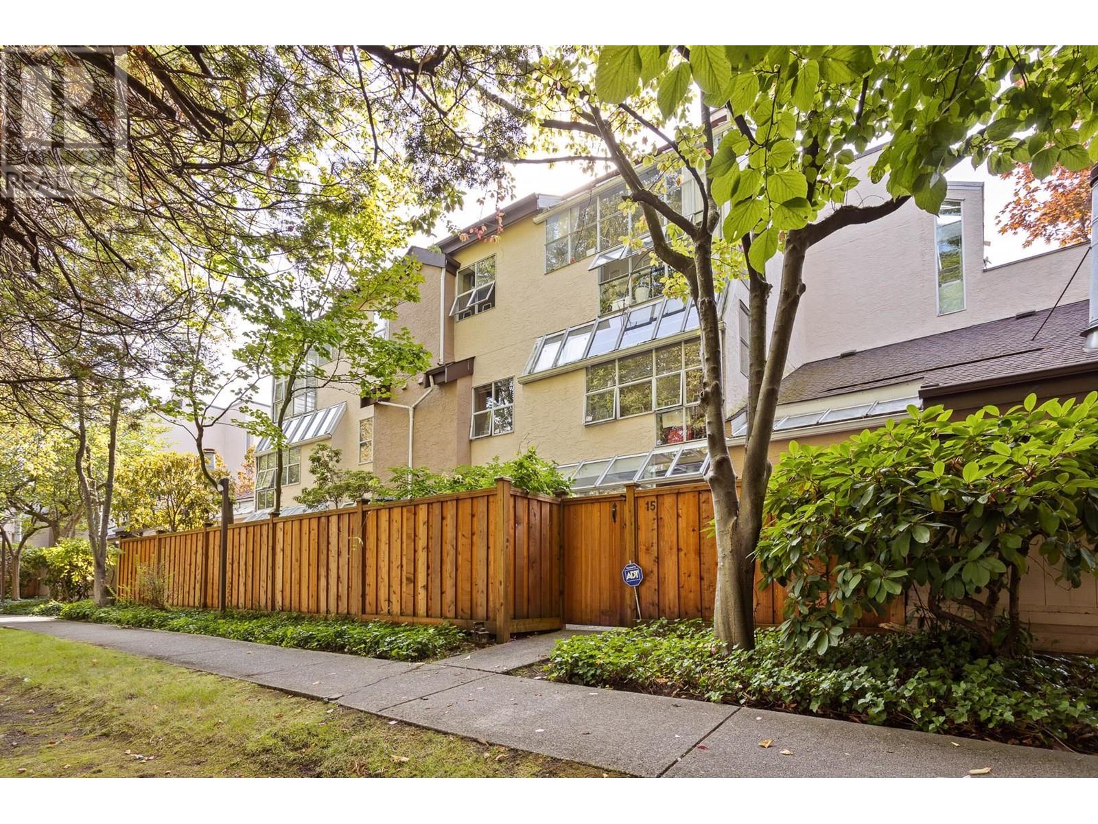 Listing Picture 38 of 40 : 15 7540 ABERCROMBIE DRIVE, Richmond / 烈治文 - 魯藝地產 Yvonne Lu Group - MLS Medallion Club Member