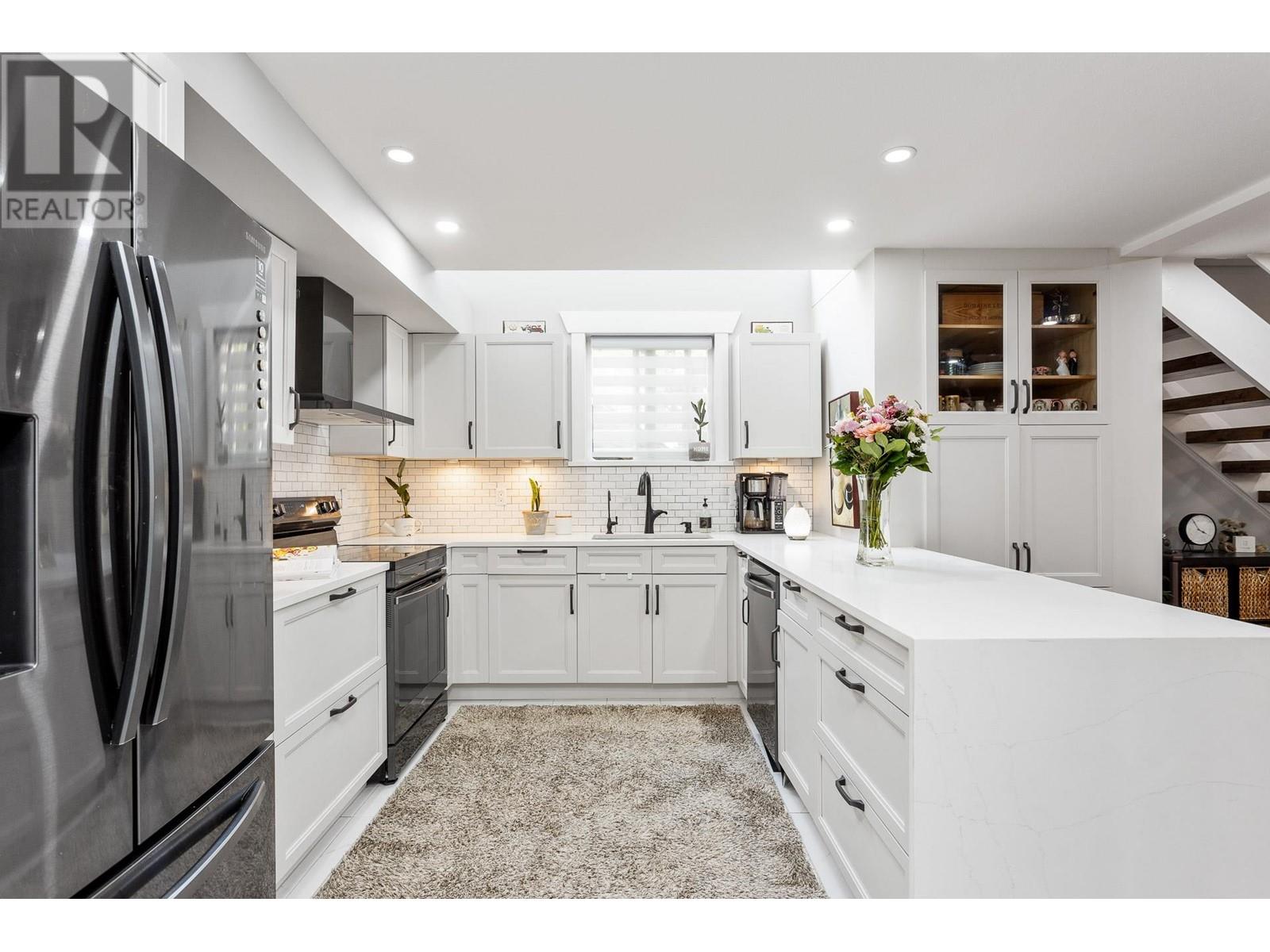 Listing Picture 9 of 40 : 15 7540 ABERCROMBIE DRIVE, Richmond / 烈治文 - 魯藝地產 Yvonne Lu Group - MLS Medallion Club Member