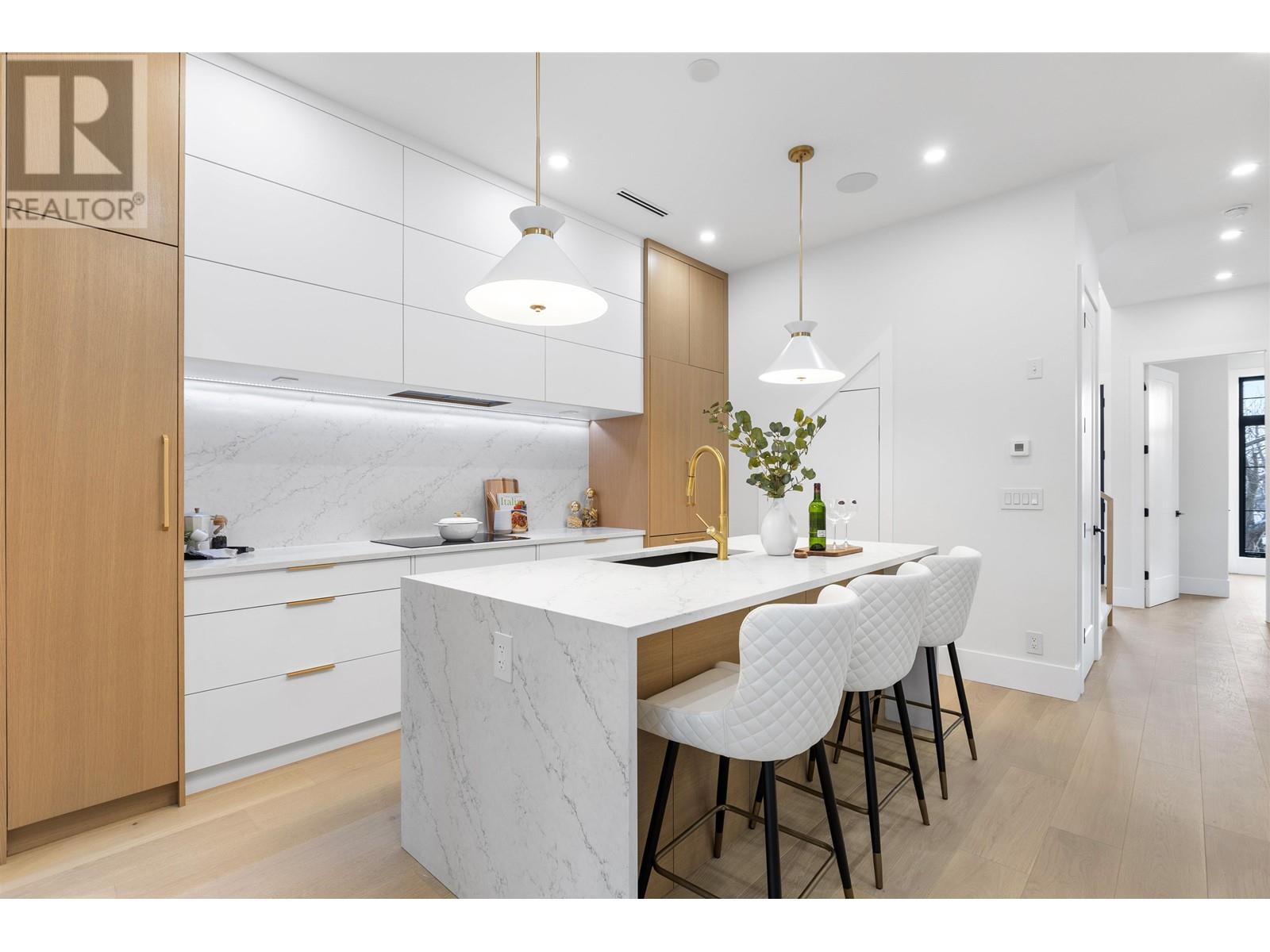 4967 Georgia Street, Burnaby, British Columbia  V5B 1V2 - Photo 12 - R2976698